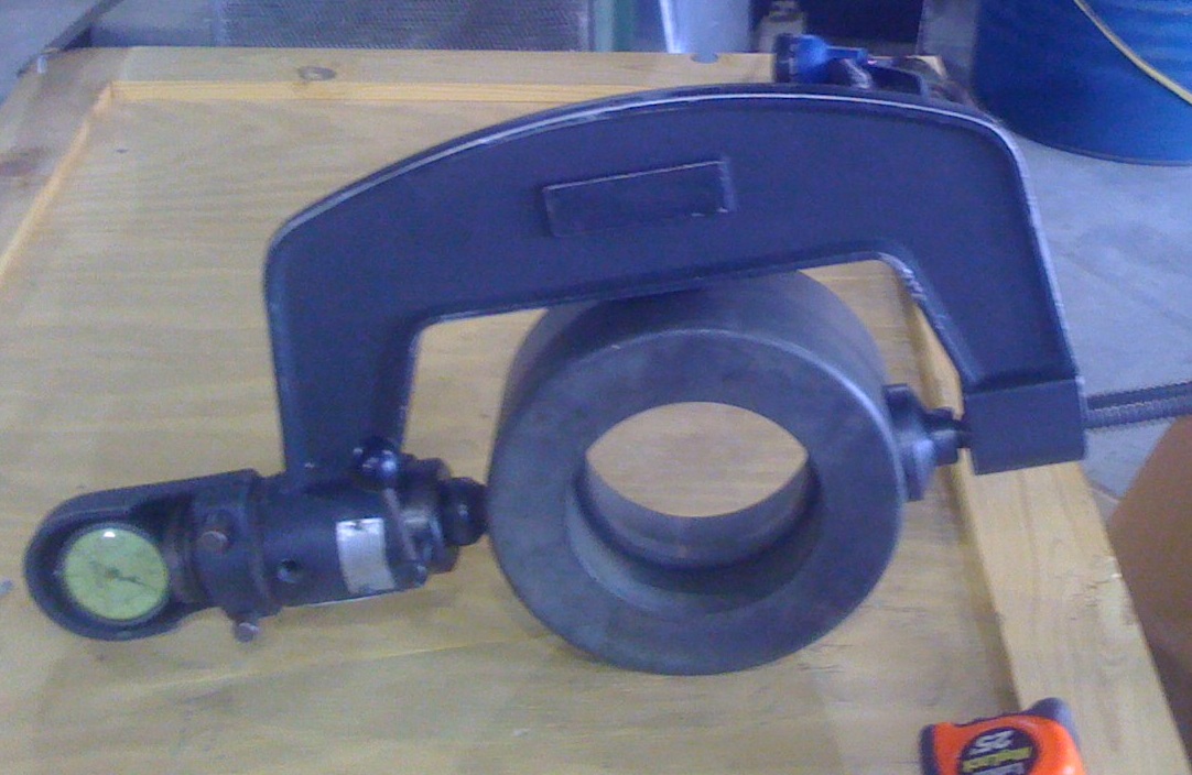 Portable hardness tester used for quality inspection